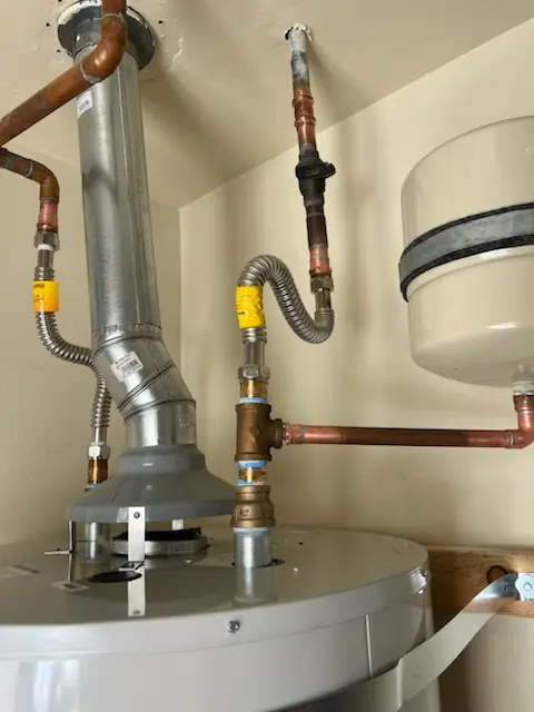 Water heater installation and plumbing repair in Knollcrest